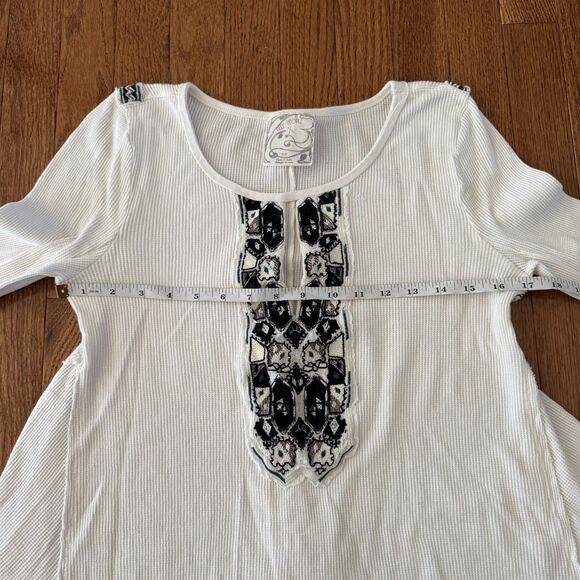 Free People Shirt Womens Medium Waffle Knit Thermal Embroidered Long Sleeve Boho - Picture 7 of 10